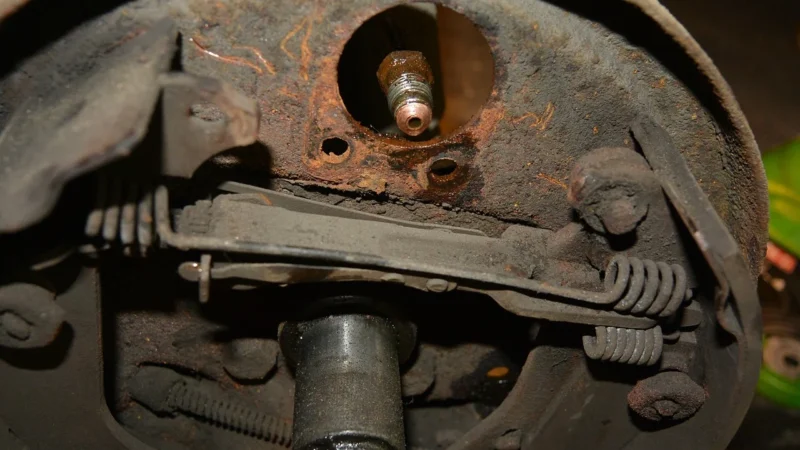 0 204 114 582 BO 0204114582 ZESTAW MONTAZOWY HAMULCA – +CYLINDERKI+SZCZEKI – OPEL ASTRA F/G CORSA C VECTRA A KPL BOSCH BOSCH SZCZEKI (PM) (GR) BOSCH [