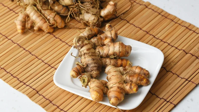 Aura Herbals Kurkuma ekstrakt + piperyna 60 kaps.