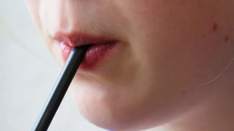Dr.Max, Maść odżywcza na suchą i szorstką skórę ust 10 ml