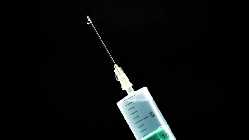 Soraya Hialuronowy Mikrozastrzyk Koncentrat-serum przeciwzmarszczkowe na dzień i noc 30ml