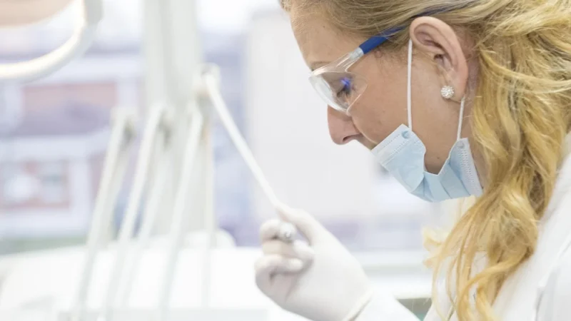 Mokotów dentysta: kompleksowe leczenie zębów w Warszawie